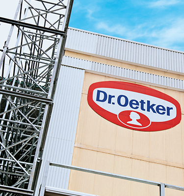 Außenansicht auf eine Produktionsstätte von Dr. Oetker
